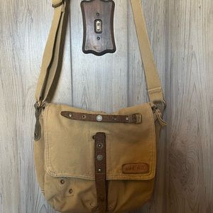 BedStu 12”W/10”H